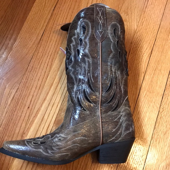Laredo Cowboy Boots - Picture 2 of 3